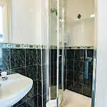 Townhouse With Parking * Galway