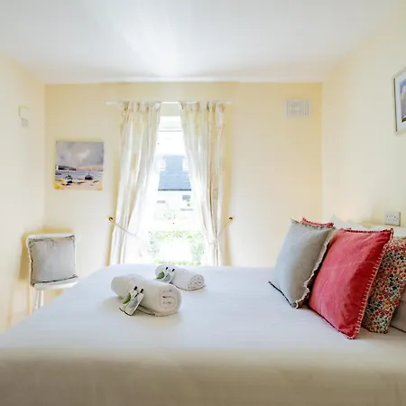 Townhouse With Parking בית נופש