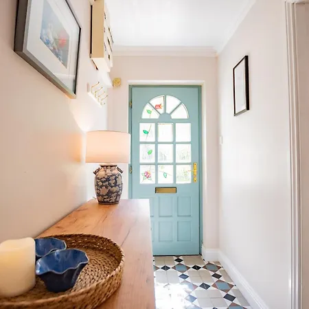 Townhouse With Parking גלוואיי