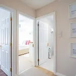 Feriehus Townhouse With Parking Galway