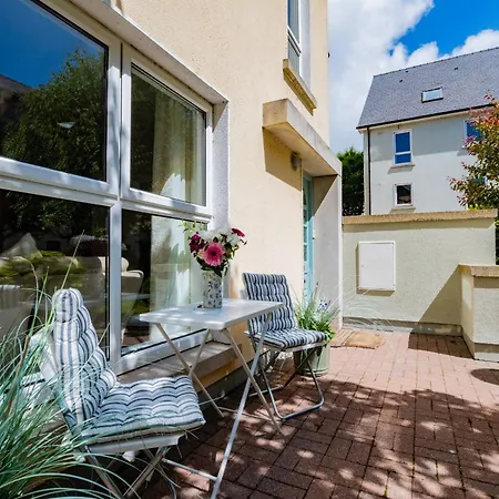 Townhouse With Parking Galway