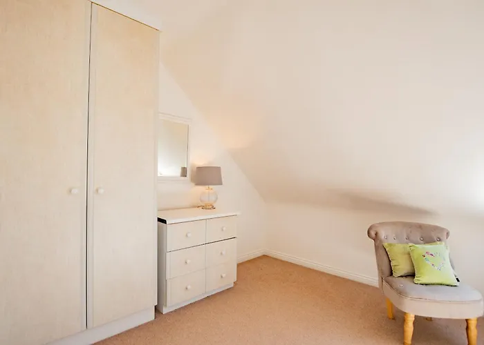 Townhouse With Parking