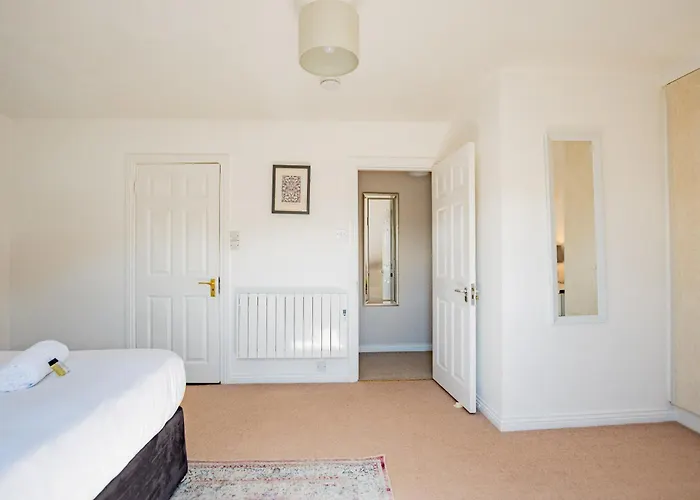 Townhouse With Parking Hébergement de vacances