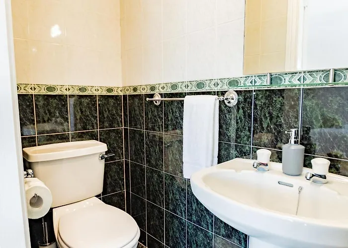 Feriehus Townhouse With Parking