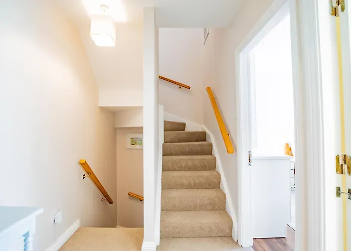 Feriehus Townhouse With Parking Galway