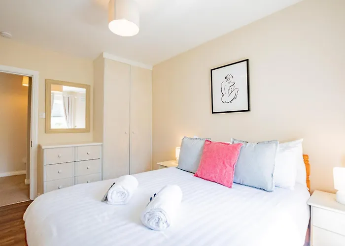 Townhouse With Parking * Galway