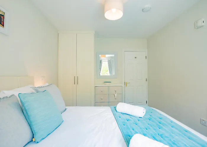 Townhouse With Parking Hébergement de vacances Galway