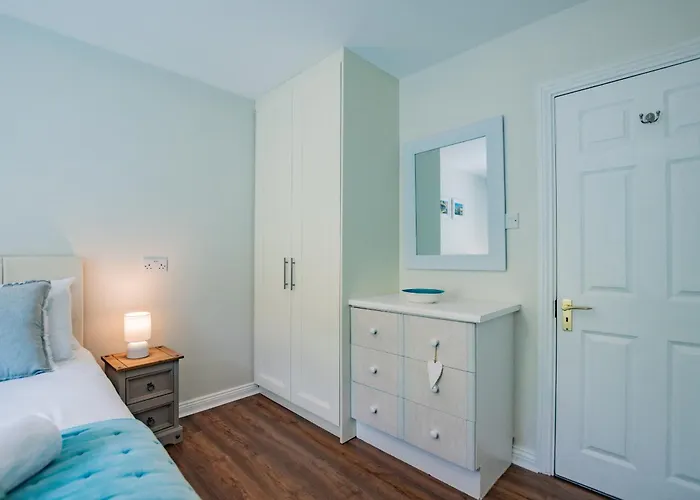 Townhouse With Parking * Galway