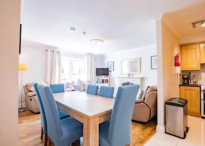 Townhouse With Parking Feriehus *