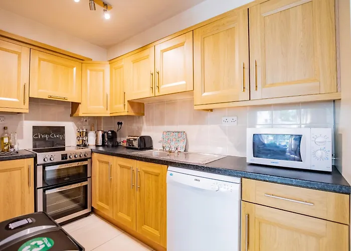 Townhouse With Parking Hébergement de vacances