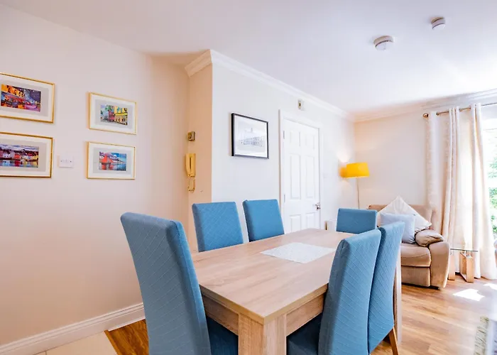 Townhouse With Parking * Galway