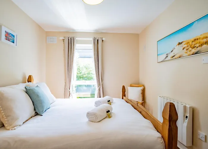 Townhouse With Parking