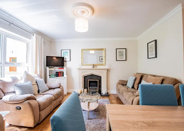 Townhouse With Parking